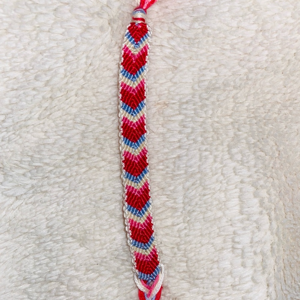 Customizable friendship bracelets